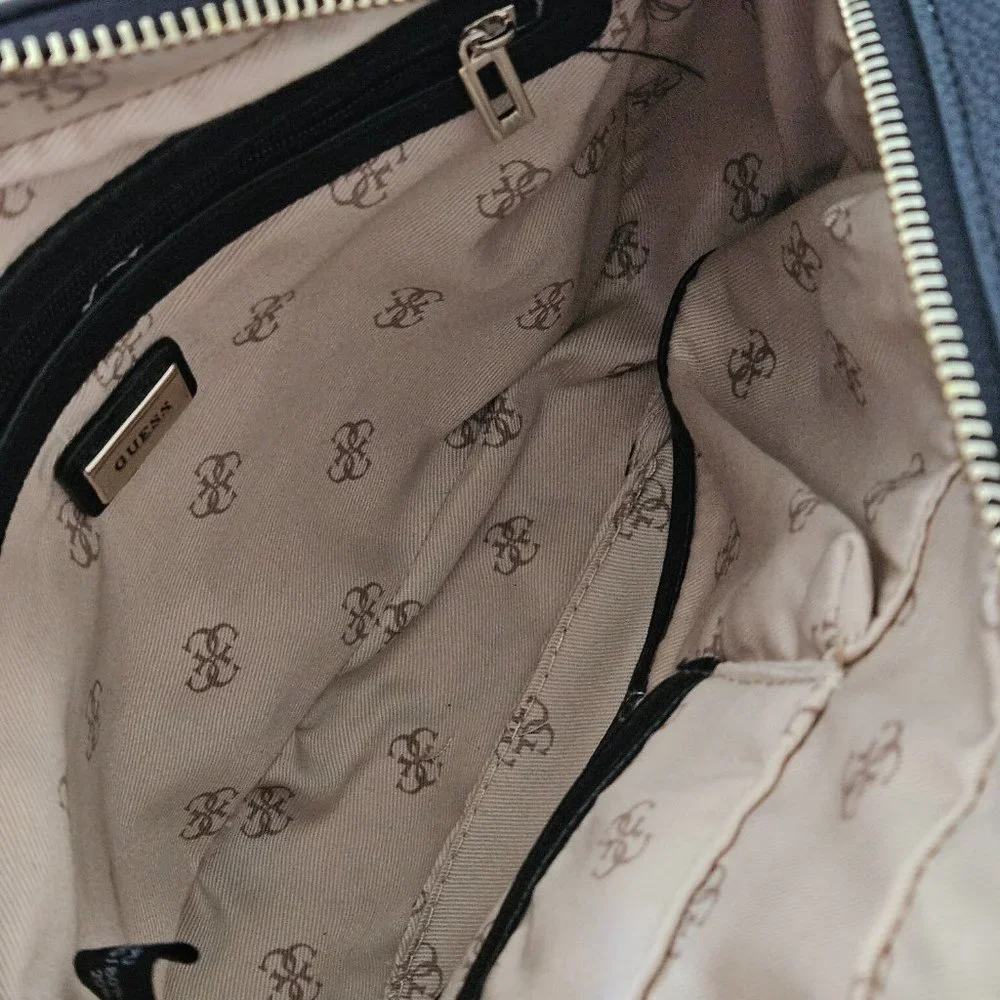 GUESS Jardine Large Camera Bag Black Adjustable Shoulder Strap /Defective Pocket